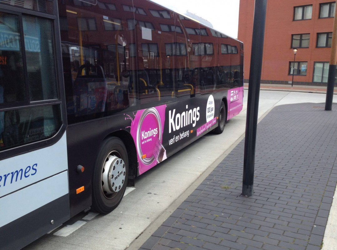 Busbelettering | Konings Verf en Behang